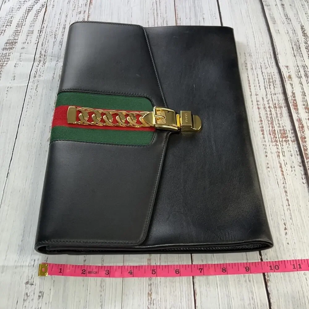 Gucci excellent used